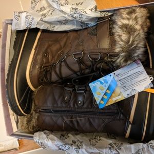 Girl's Avalanche Winter Boots (5)